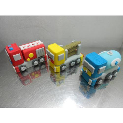 <b>11005 Kamion</b><br/><small><i>Vozila Auto</i></small><br/><small> <b>pak:</b> 3 kom <b>dim:</b> 8x6x4</small><br/><small><i>Cena:</i> 1140.00 din.</small>