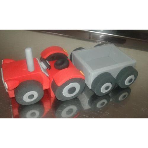 <b>11028 Traktor prikolica</b><br/><small><i>Traktor Auto</i></small><br/><small> <b>pak:</b> 1 kom <b>dim:</b> T:9x7x7P:7x7x3,5</small><br/><small><i>Cena:</i> 800.00 din.</small>