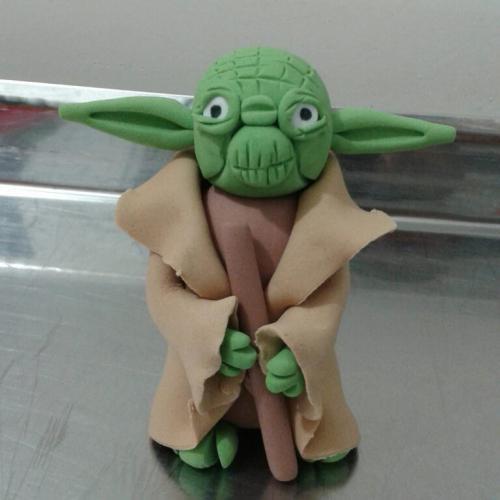 <b>11037 Master Joda</b><br/><small><i>Star Wars Rat zvezda</i></small><br/><small> <b>pak:</b> 1 kom <b>dim:</b> visina 9 cm</small><br/><small><i>Cena:</i> 700.00 din.</small>